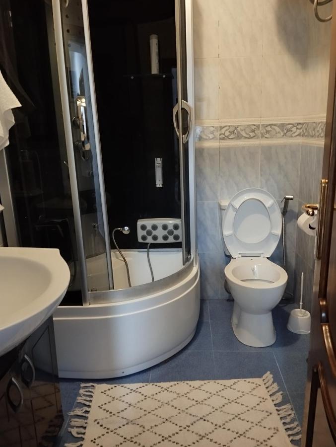 Bea City Center Apartment Tiranë Ngoại thất bức ảnh